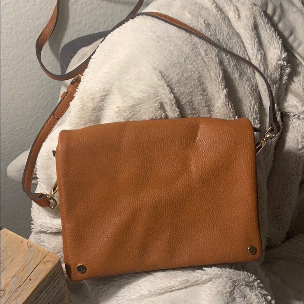 Street level cross body bag.